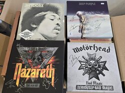  Pos._Schallplatten__große_Sammlung__Hard_Rock_u._Heavy_Metal__1980er_-_2000er__meist_hochpreisig__oft_m._Signatur__Zustand_VG___2_.JPG