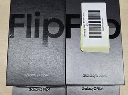 Samsung_Galaxy_Z_Flip_4_in_OVP.JPG