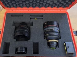 2x_Objektive__Tokina_Cinema_ATX__Red_17-50__in_Koffer.JPG