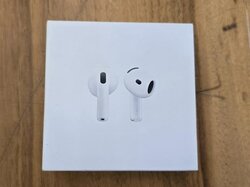 Apple__AirPods_4__in_OVP.JPG