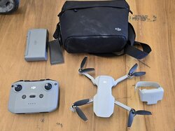 Drohne__DJI__Mini_2__m._Zub._in_Tasche.JPG