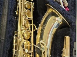  Tenor-Saxophon__B_S_Markneukirchen_Klingenthal___Series_600__mit_Zubehör.JPG