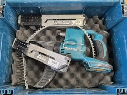  Magazinschrauber__Makita__DFR750__m._Zub.__in_Box.JPG