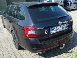  Skoda_Octavia_RS__Heckansicht.JPG