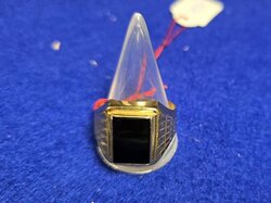 Ring__m._Bes._schwarze_Platte__18K_GG.JPG