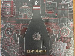  Set_1_Flasche_Remy_Martin___Gläser.jpg