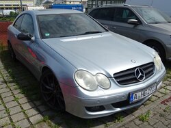 Mercedes_CLK_350_Front-_Seitenansicht.JPG