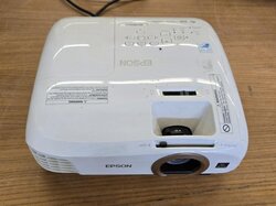  Beamer__Epson__Mod._EH-TW5350.JPG