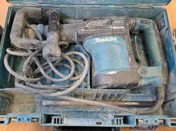 Stemmhammer__Makita__HM0871C__in_Koffer.JPG