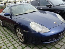 Porsche_911_Carrera_4__Front-_Seitenansicht.JPG