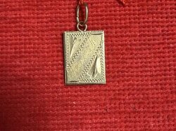  Anhänger_m._Inschrift_Haziz.JPG
