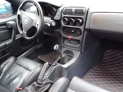  Alfa_Romeo_Spider_Innenraum.JPG