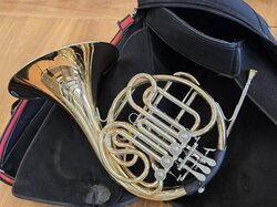 Doppelhorn__Yamaha__YHR_567_GB__in_Tasche_Soundware.JPG