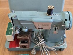  Nähmaschine__Singer__Mod._327K__m._Zubehör_u._Hülle.JPG