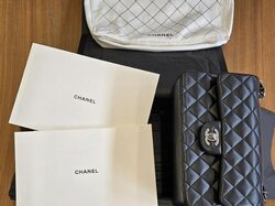 Handtsche__Chanel__schwarz__m._Staubbeutel_u._Karton.JPG