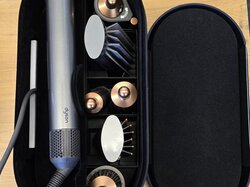 Haar-Trockner__Dyson_Air_Wrap__m._Zub.__in_Schachtel.JPG