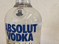  Absolut_Vodka_0_7l.JPG